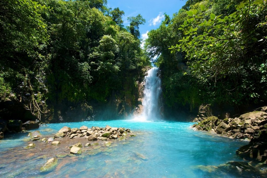 RIO CELESTE TROPICAL RAIN FOREST HIKING TOUR